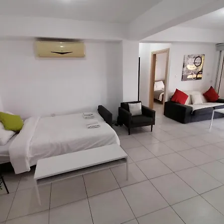 Must - Center Apartman Lárnaka