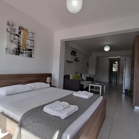 Daire Must - Center *