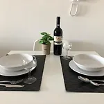 Must - Center Διαμέρισμα