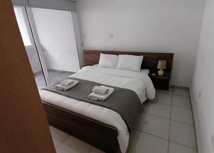 Must - Center ラルナカ