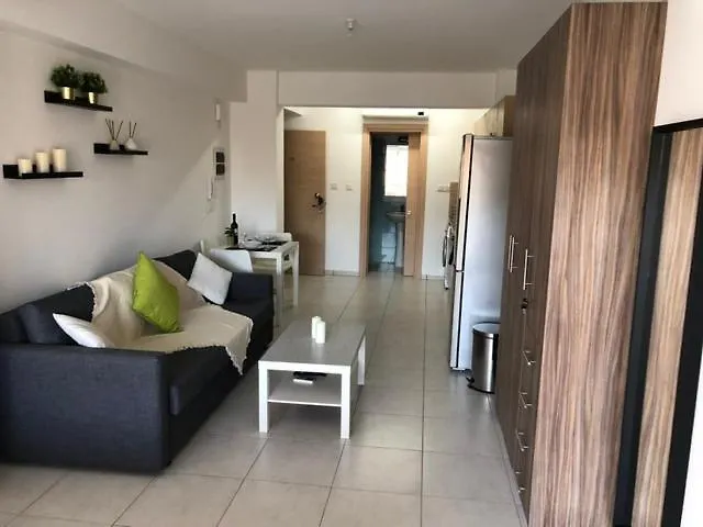 Must - Center * ラルナカ